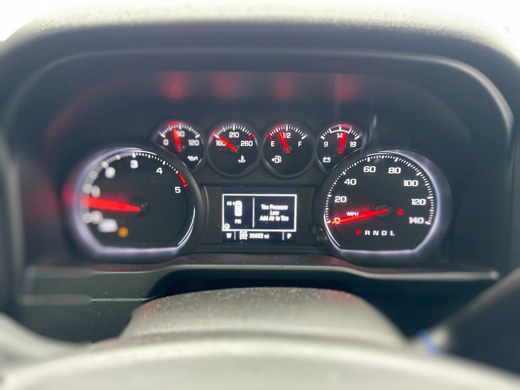 Used 2024 Chevrolet Silverado 2500 Custom w/ Custom Value Package image 10