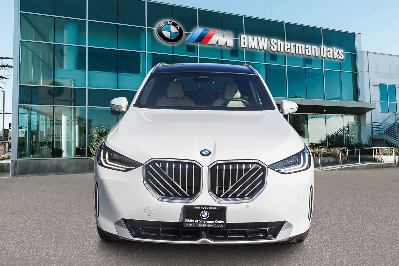 Used 2025 BMW X3 xDrive30i w/ Convenience Package image 2