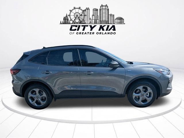 Used 2025 Ford Escape ST-Line AWD/4WD image 7