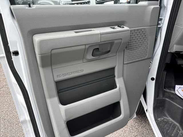 New 2027 Ford E-350 and Econoline 350 Super Duty w/ Power Equipment Group RWD image 18