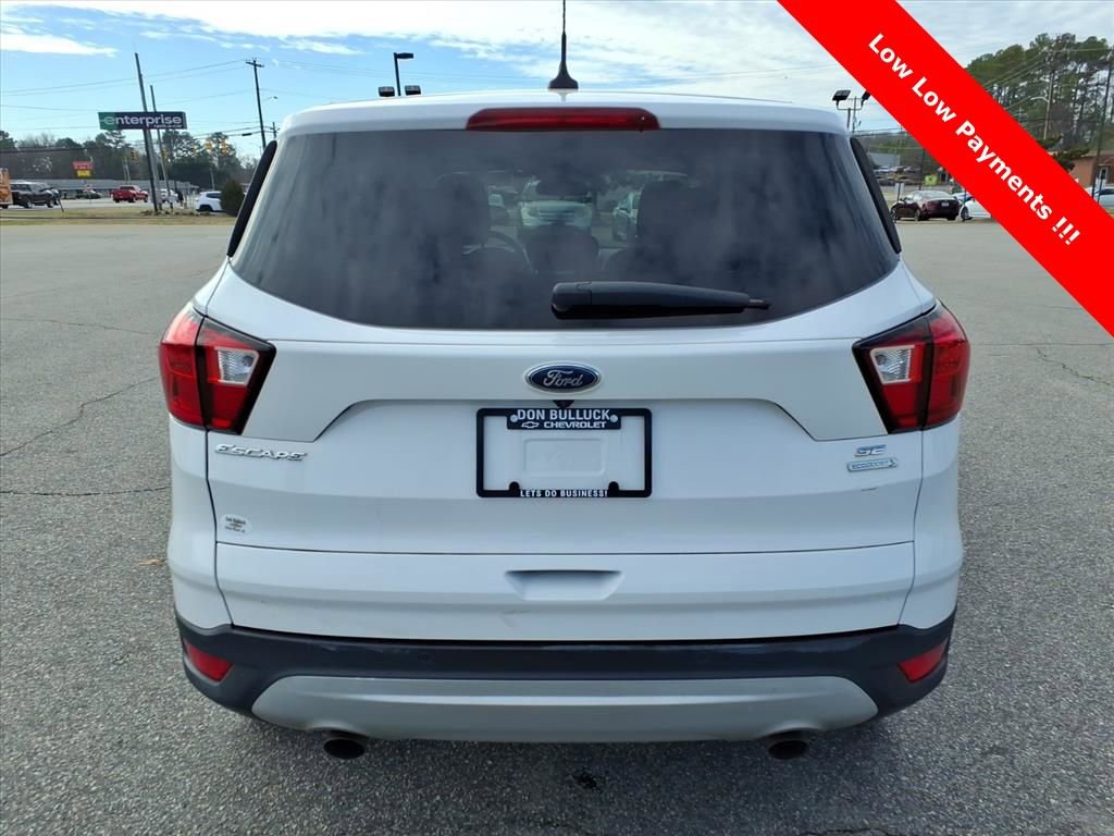 Used 2019 Ford Escape SE image 4