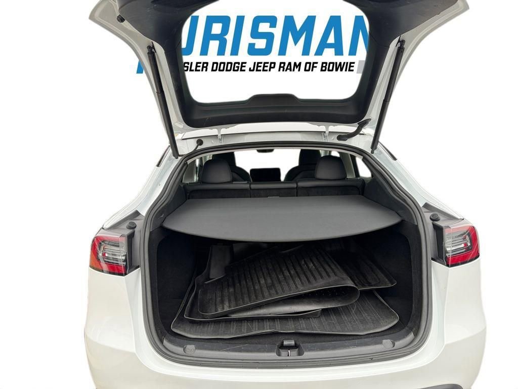 Used 2023 Tesla Model Y Long Range image 28