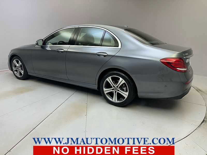 Used 2018 Mercedes-Benz E 300 4MATIC image 3