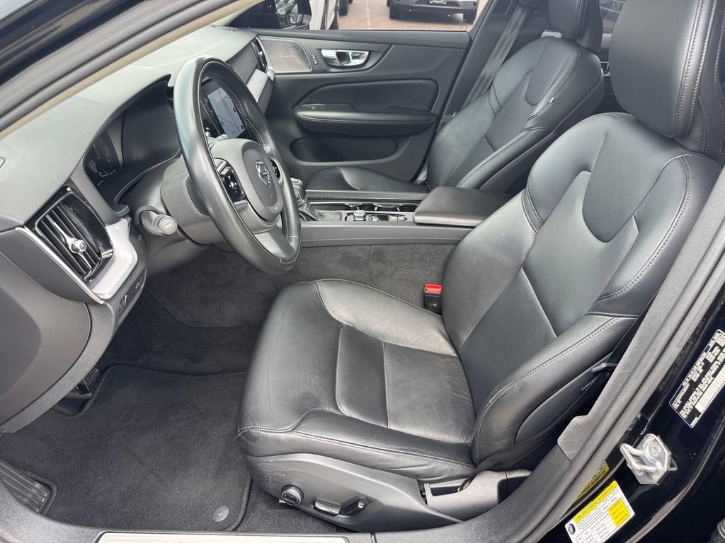 Used 2020 Volvo S60 T6 Momentum AWD/4WD image 7