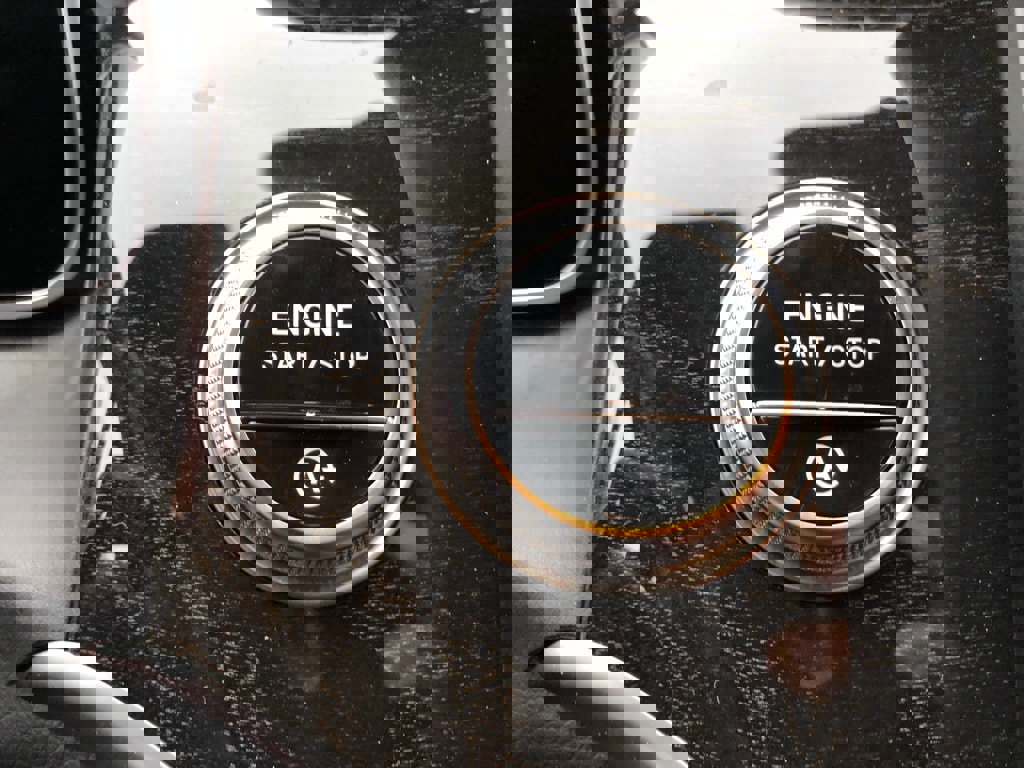 New 2025 Mercedes-Benz GLC 300 4MATIC image 24