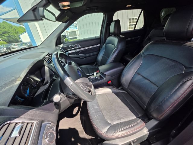 Used 2019 Ford Explorer Sport w/ Ford Safe & Smart Package AWD/4WD image 14