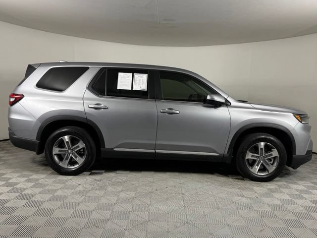 Used 2025 Honda Pilot EX-L image 9