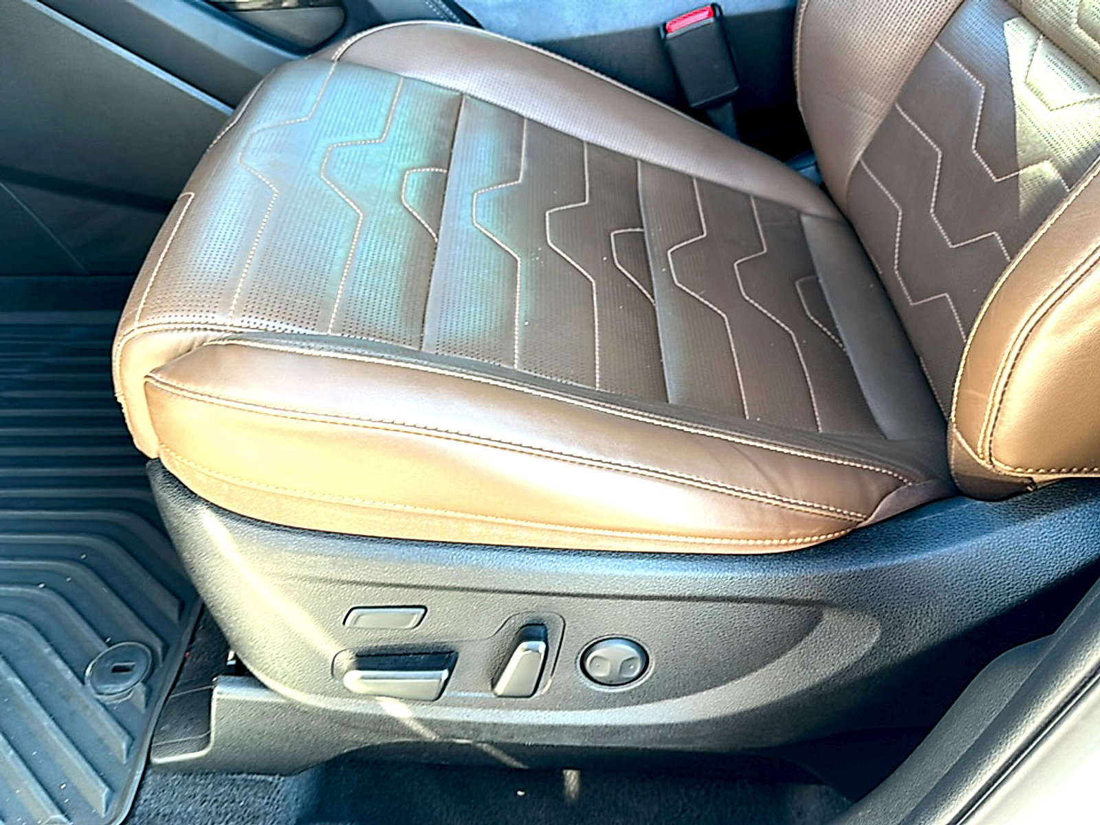 Used 2022 Kia Telluride SX w/ SX Prestige Package image 15