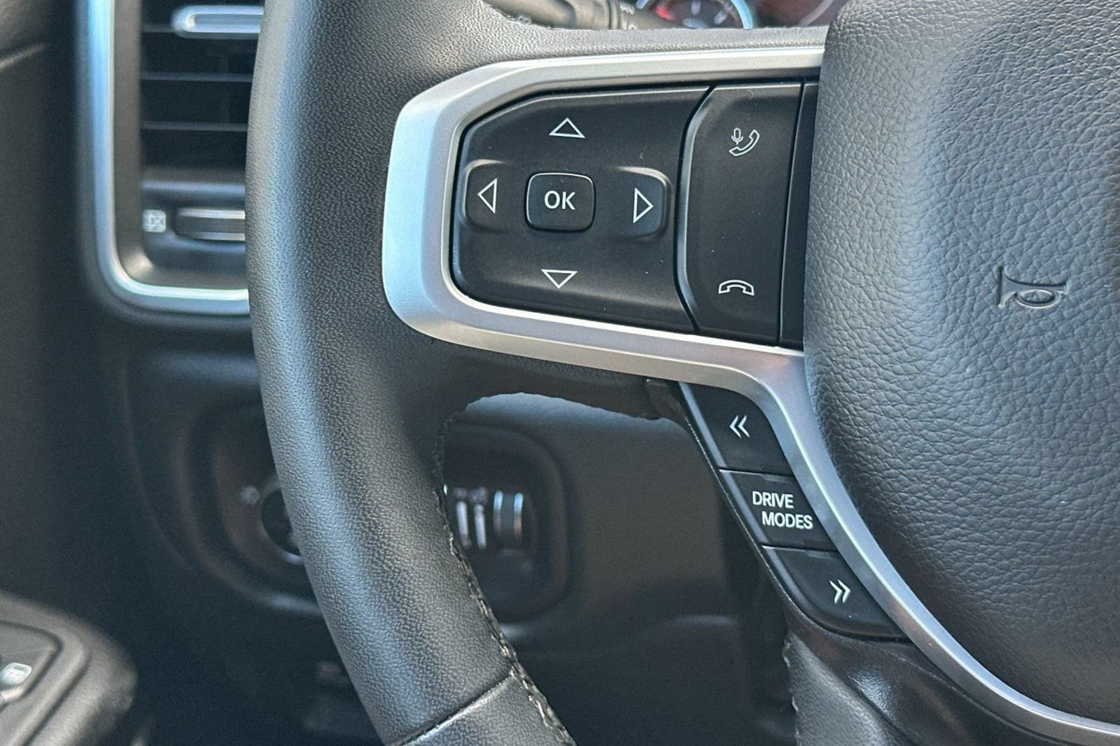 Used 2025 RAM 1500 Big Horn RWD image 30