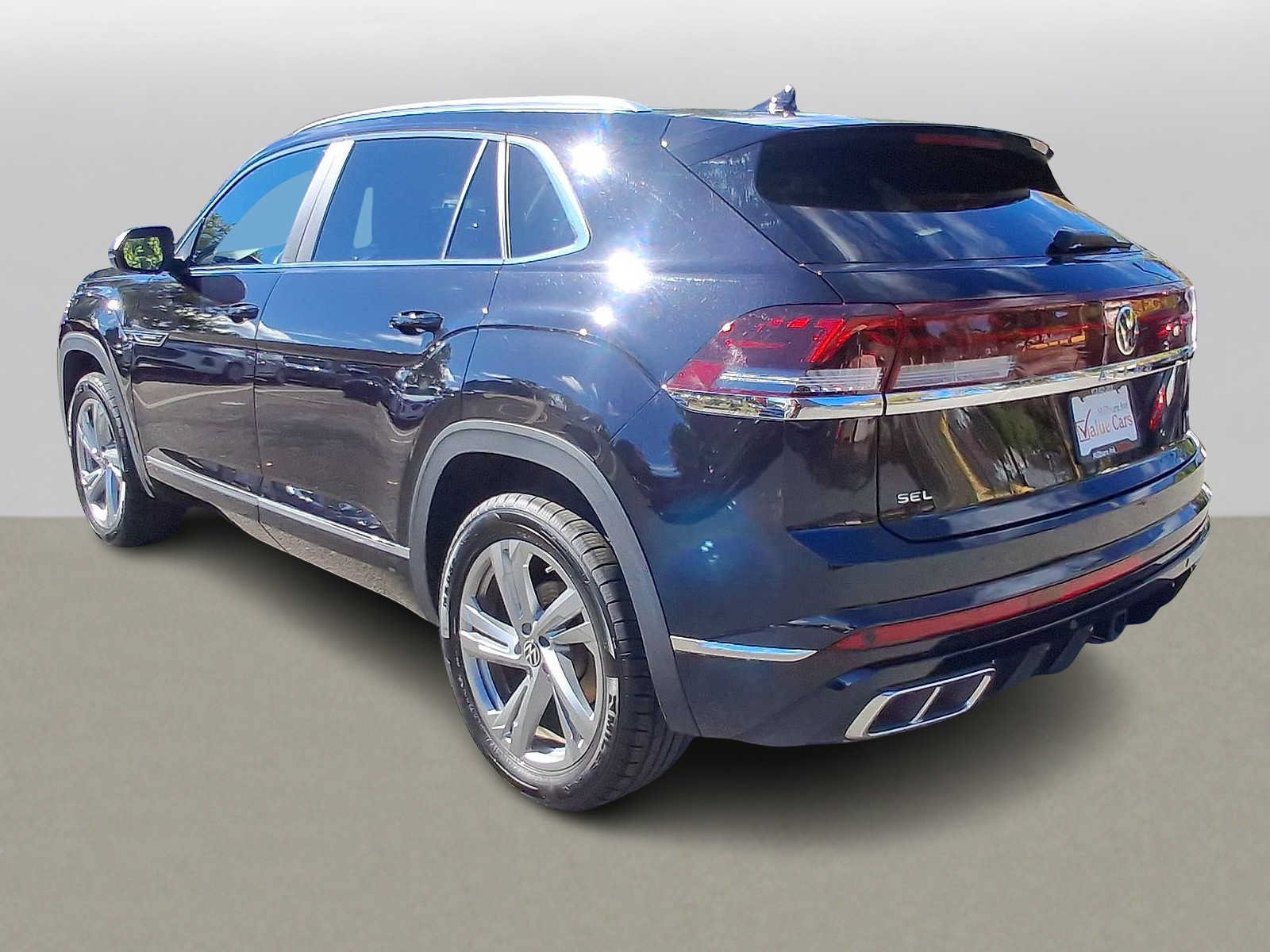 Used 2024 Volkswagen Atlas Cross Sport SEL R-Line AWD/4WD image 28