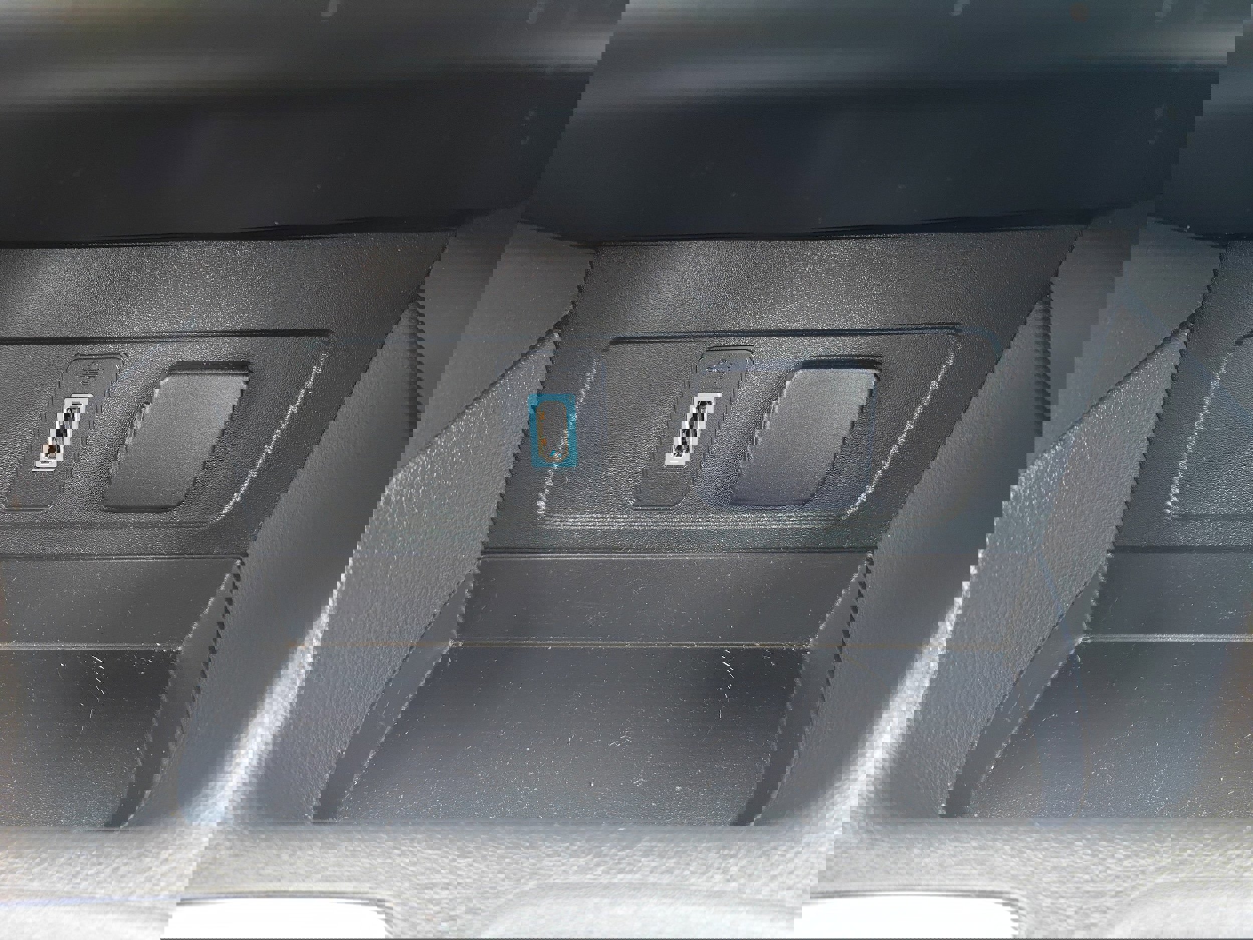 Used 2019 Ford Escape SEL image 22