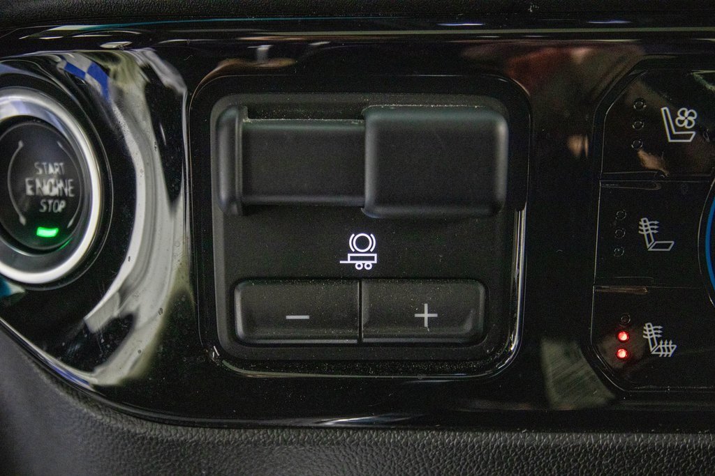 Used 2024 Chevrolet Silverado 2500 LTZ w/ LTZ Plus Package image 27