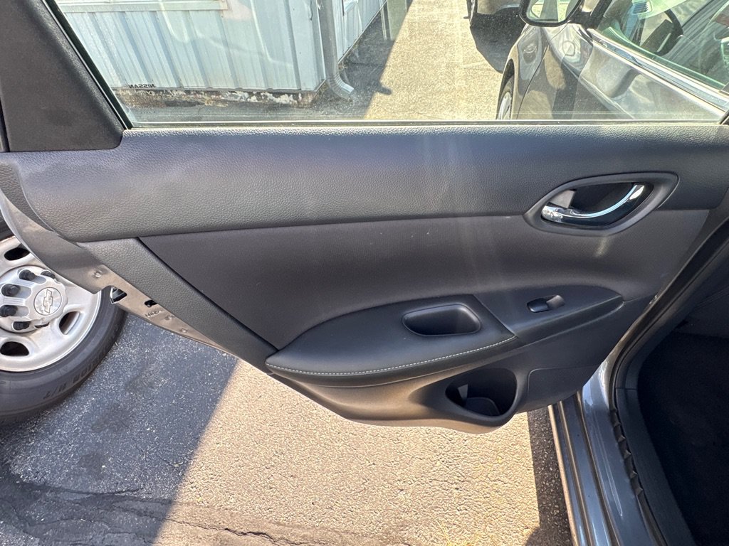 Used 2019 Nissan Sentra S FWD image 11