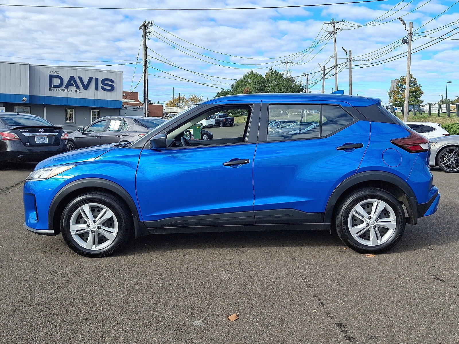 Used 2024 Nissan Kicks S image 7