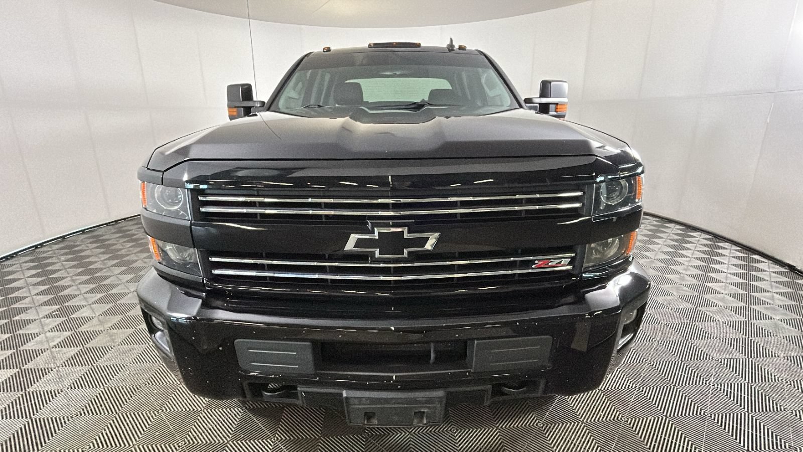 Used 2016 Chevrolet Silverado 2500 LT w/ Midnight Edition AWD/4WD image 9