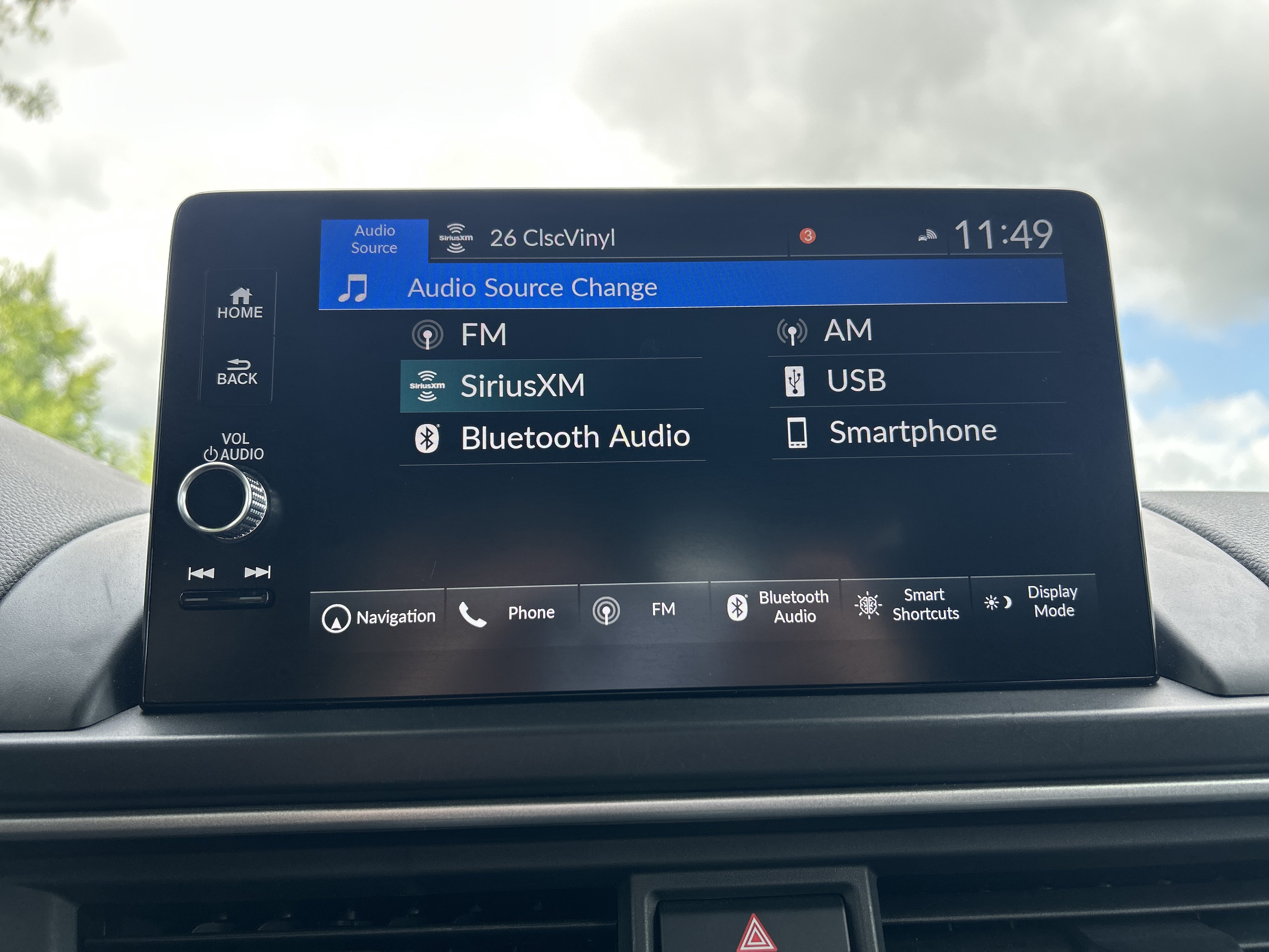 Used 2025 Honda Pilot Touring image 13