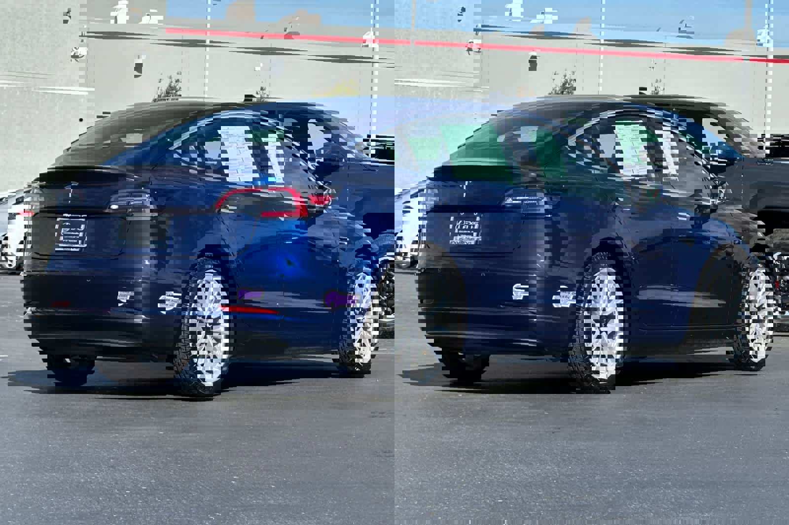 Used 2019 Tesla Model 3 Standard Range Plus image 2