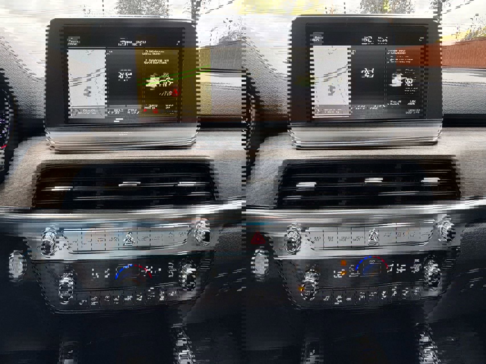 Used 2021 Kia Telluride EX w/ EX Premium Package image 23