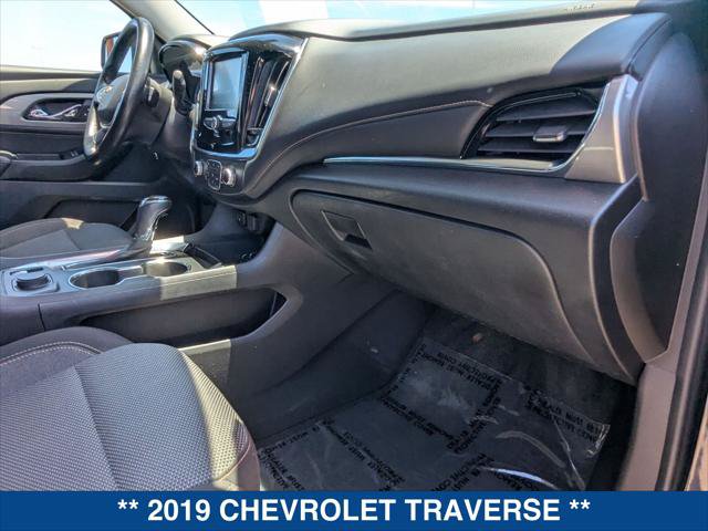 Used 2019 Chevrolet Traverse LT w/ LPO, Cargo Package FWD image 23