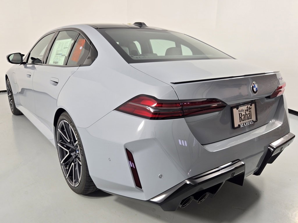 New 2026 BMW M5 w/ Executive Package image 8