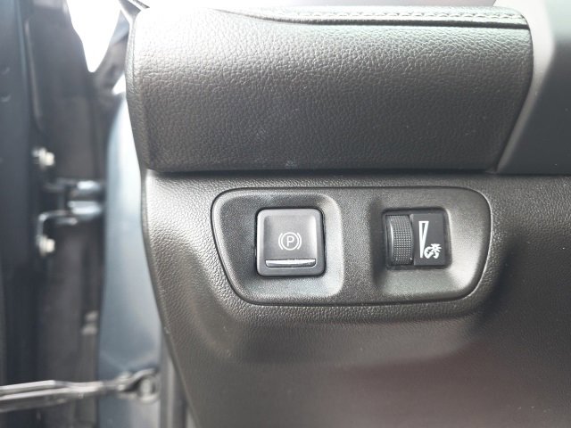 Used 2019 GMC Acadia SLE image 16