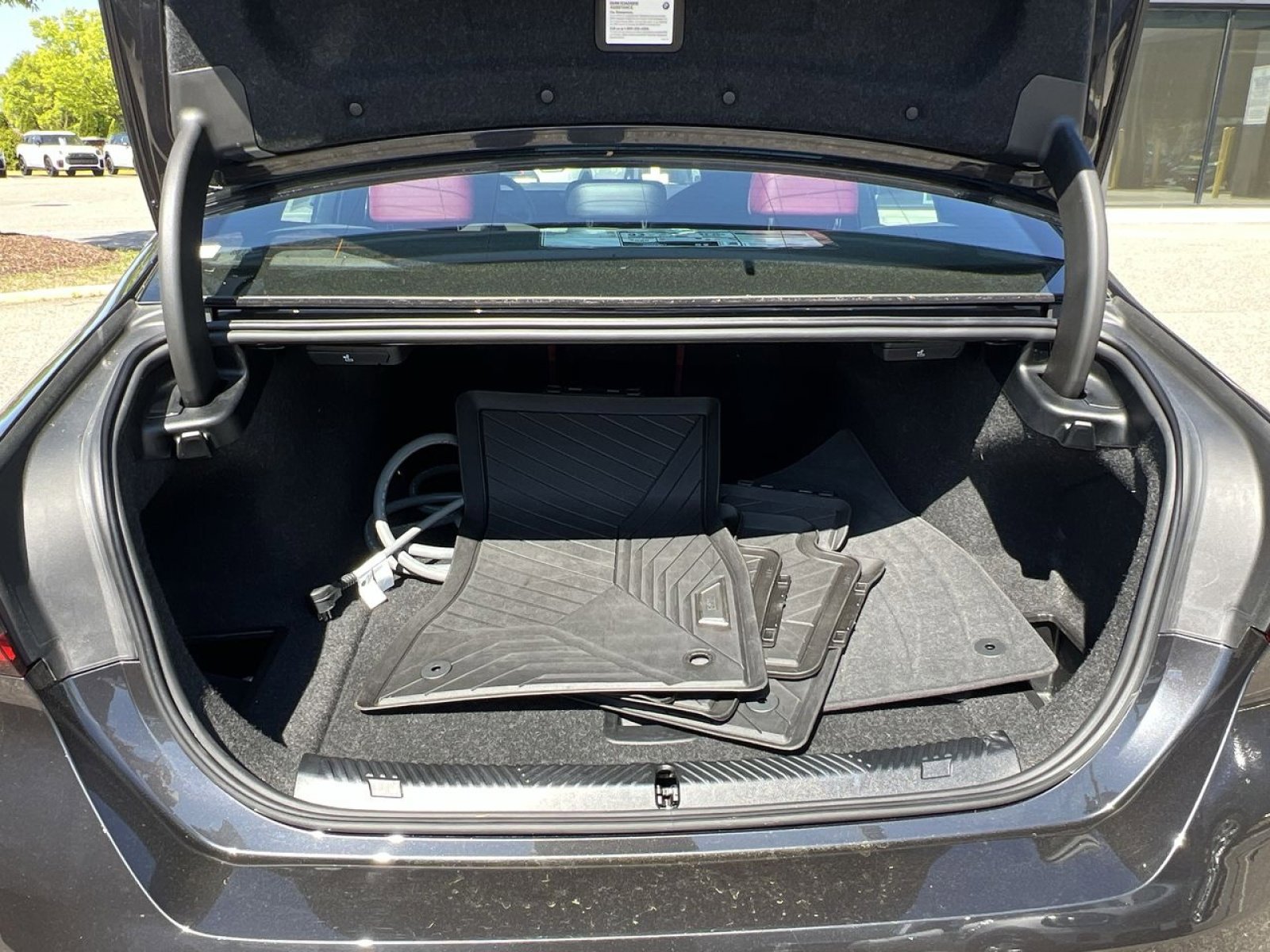 Used 2025 BMW i5 xDrive40 w/ Premium Package AWD/4WD image 28