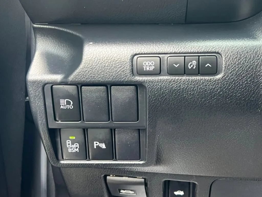 Used 2020 Lexus IS 350 F Sport w/ F Sport Package RWD image 48