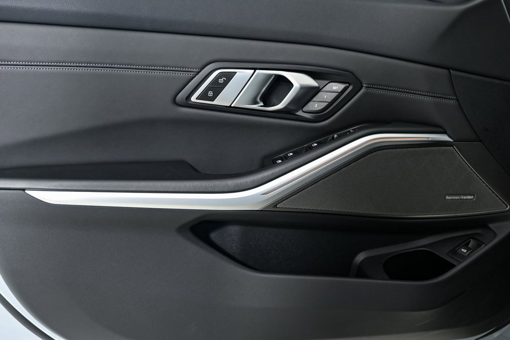 Used 2023 BMW M3 Competition w/ Executive Package image 6