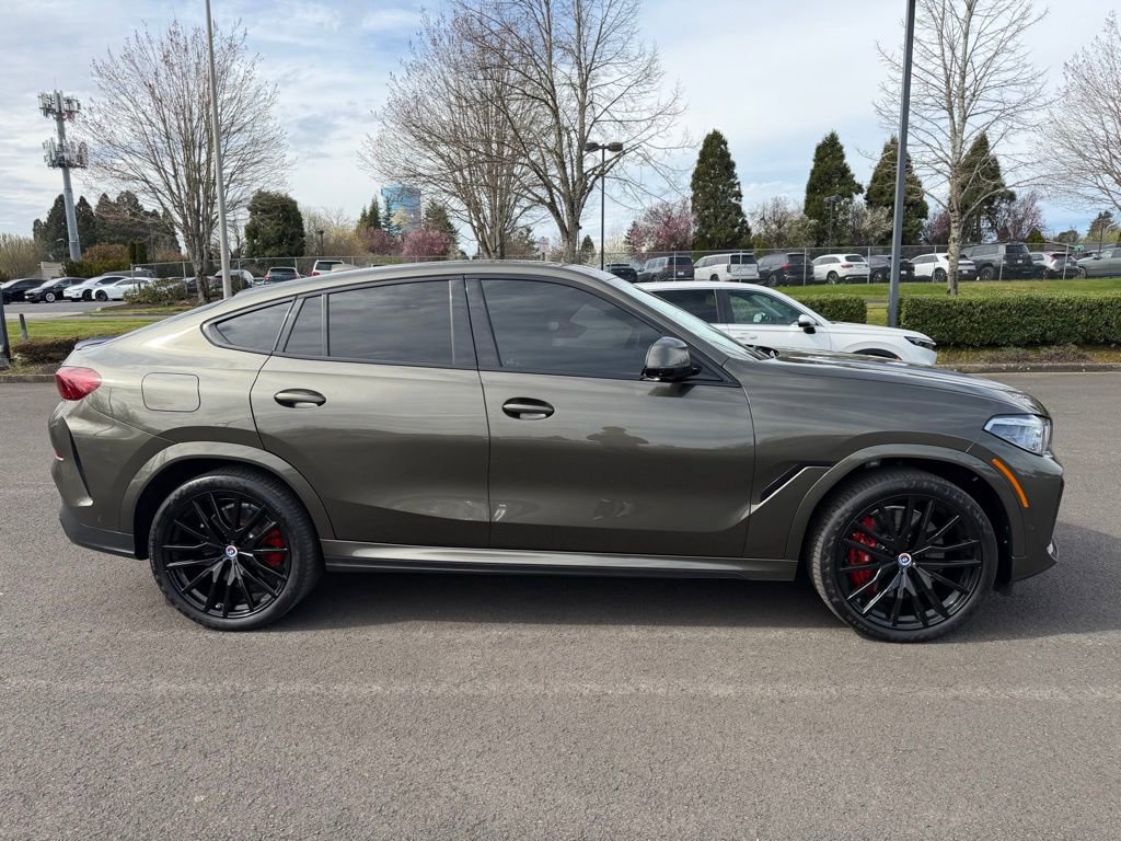 Used 2022 BMW X6 M50i w/ Executive Package image 9