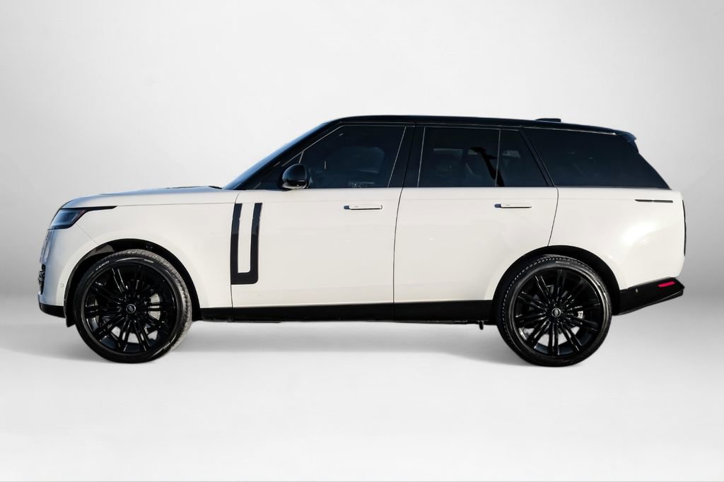 Used 2022 Land Rover Range Rover SE image 8