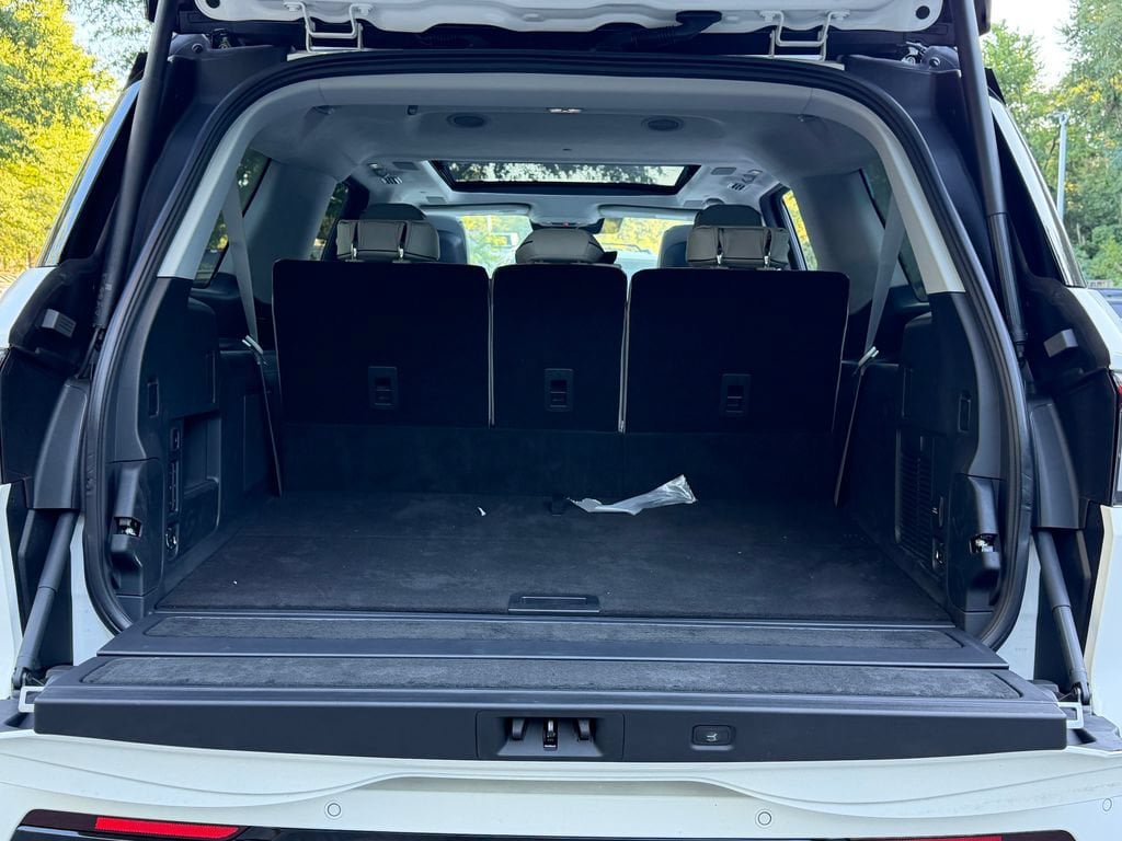 New 2027 Lincoln Navigator L Black Label w/ Black Label Special Edition AWD/4WD image 14