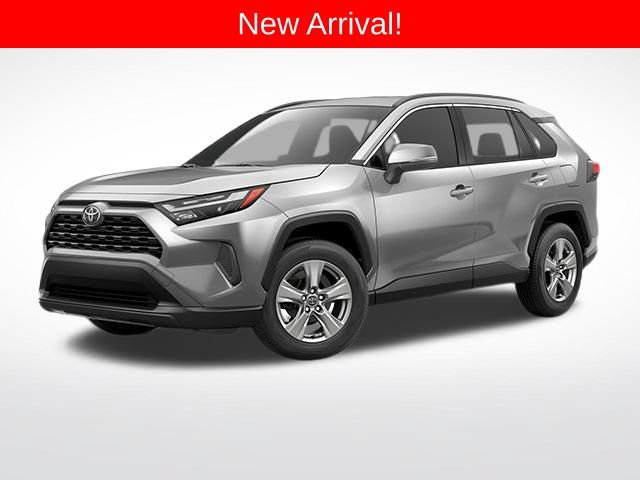 Used 2025 Toyota RAV4 XLE AWD/4WD image 1