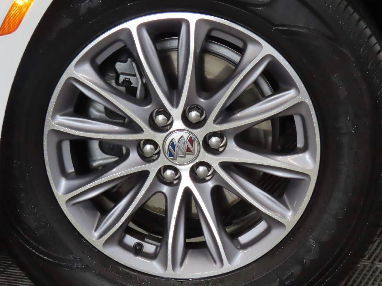 Certified 2024 Buick Enclave Premium image 6