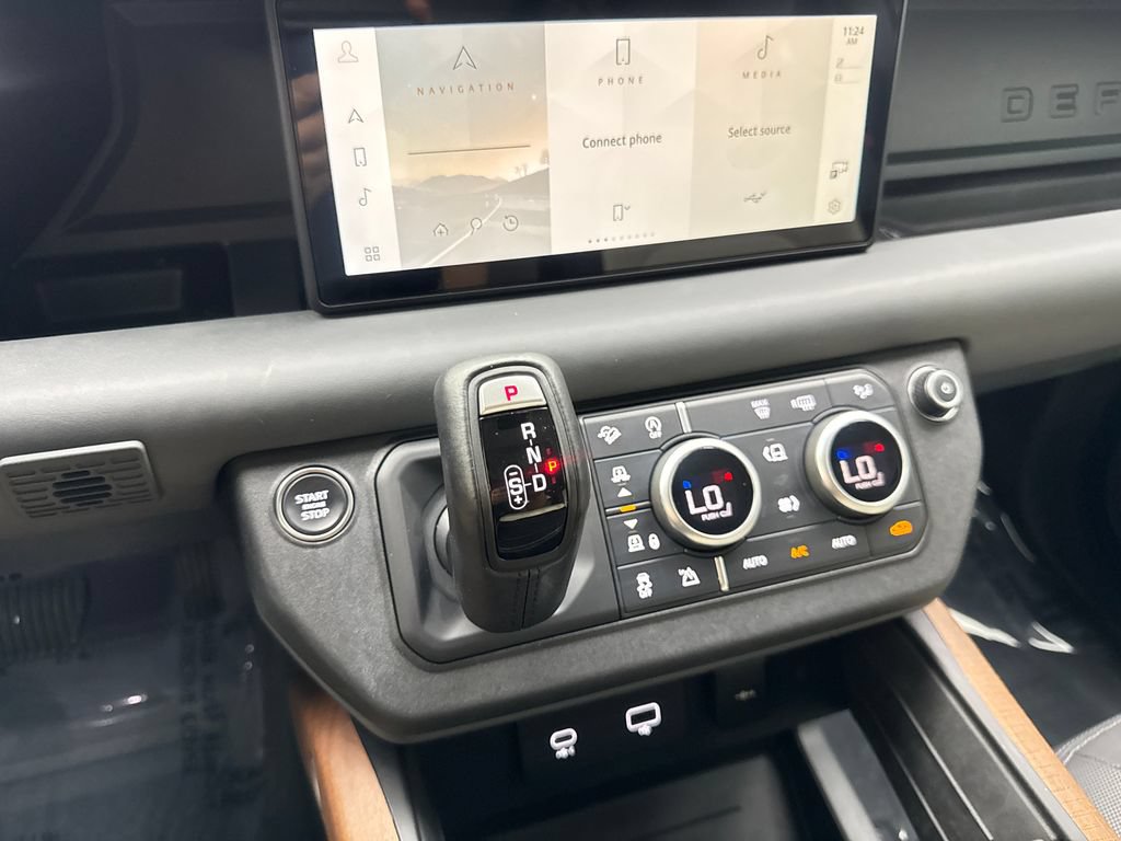 Used 2024 Land Rover Defender 110 X-Dynamic SE AWD/4WD image 61
