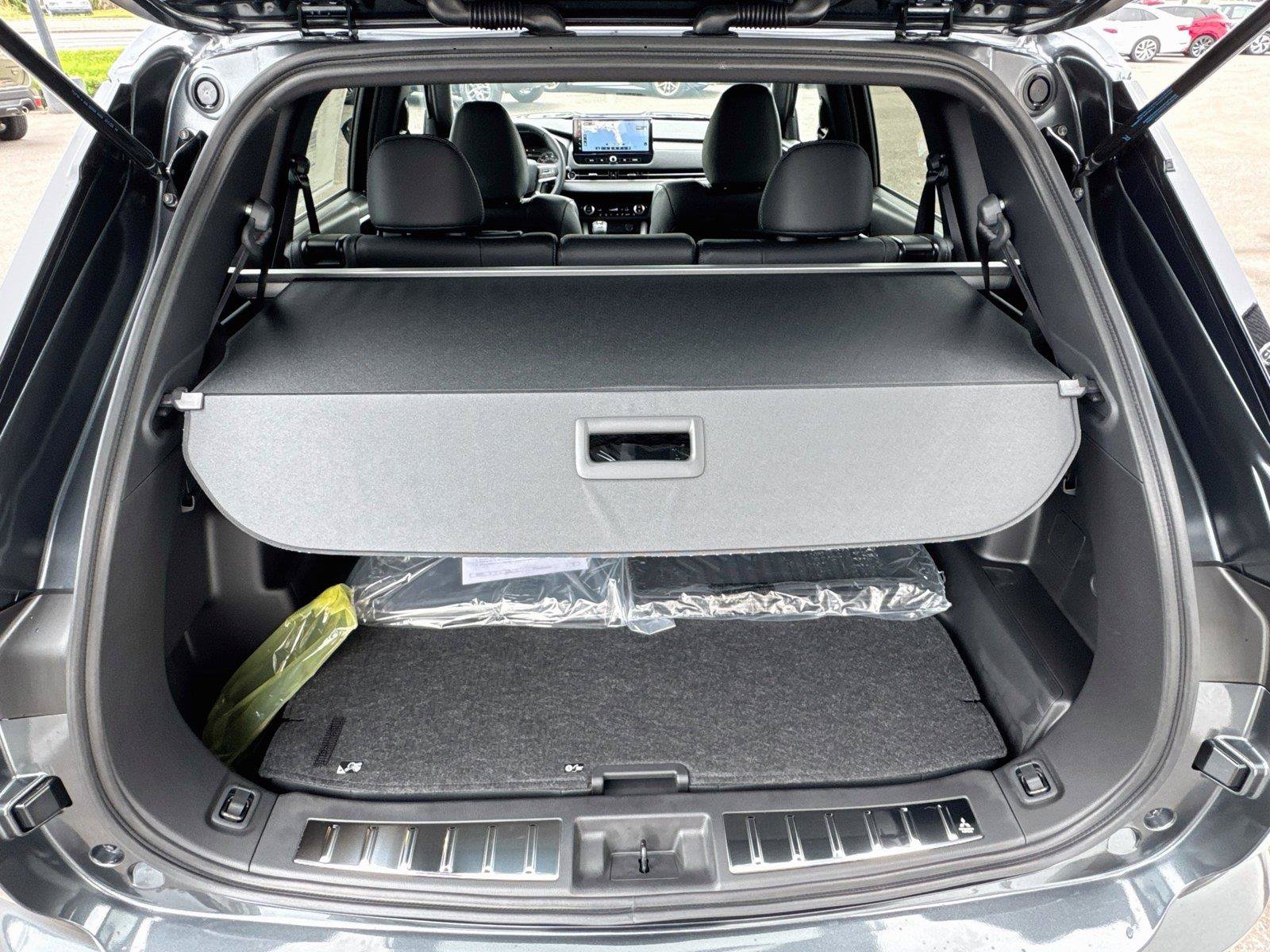 New 2026 Mitsubishi Outlander SE FWD image 28