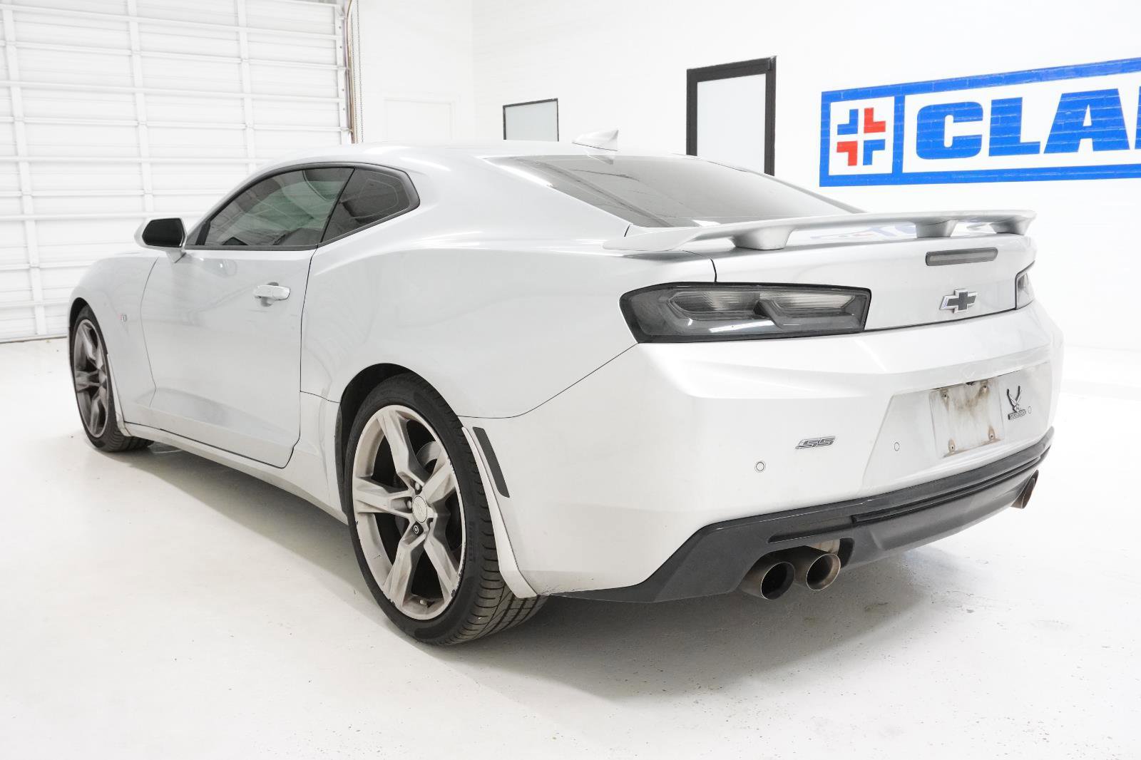 Used 2018 Chevrolet Camaro SS image 7