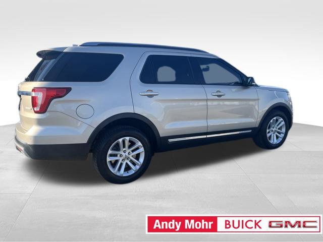 Used 2017 Ford Explorer XLT w/ Equipment Group 201A FWD image 14