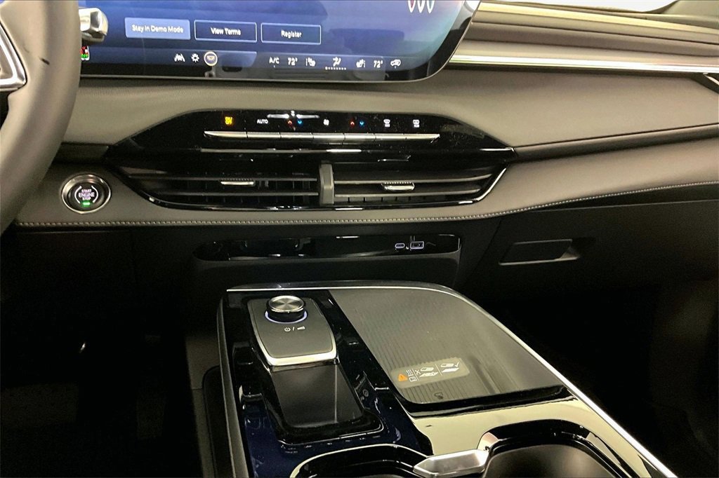 New 2026 Buick Enclave Sport Touring w/ Power Package image 7