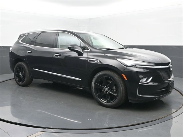 Certified 2023 Buick Enclave Essence w/ Sport Touring Edition image 7