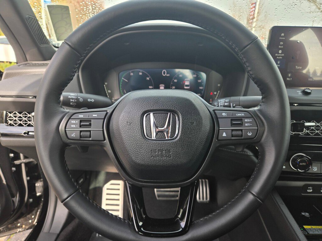 Used 2025 Honda Accord Sport image 25