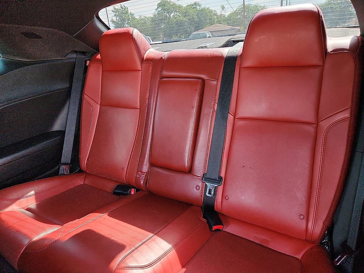 Used 2016 Dodge Challenger SXT Plus RWD image 5