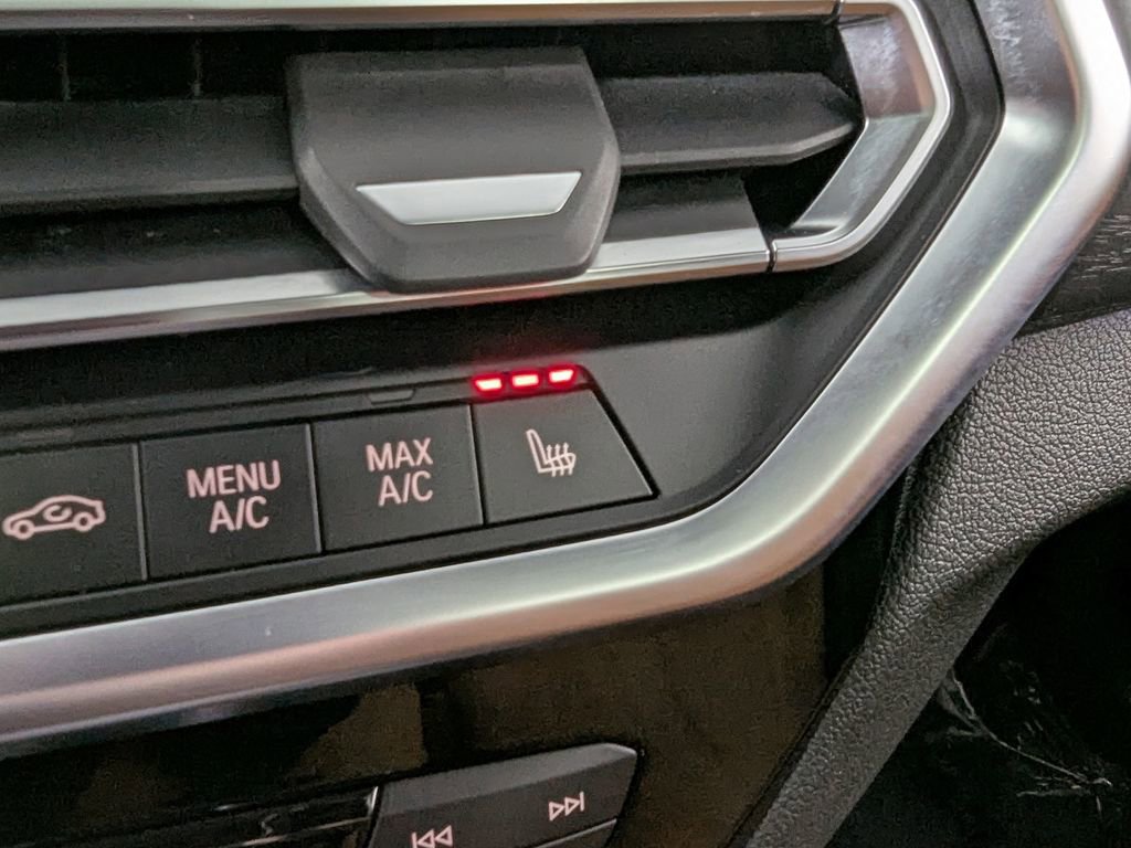 Certified 2023 BMW X4 xDrive30i w/ M Sport Package AWD/4WD image 28