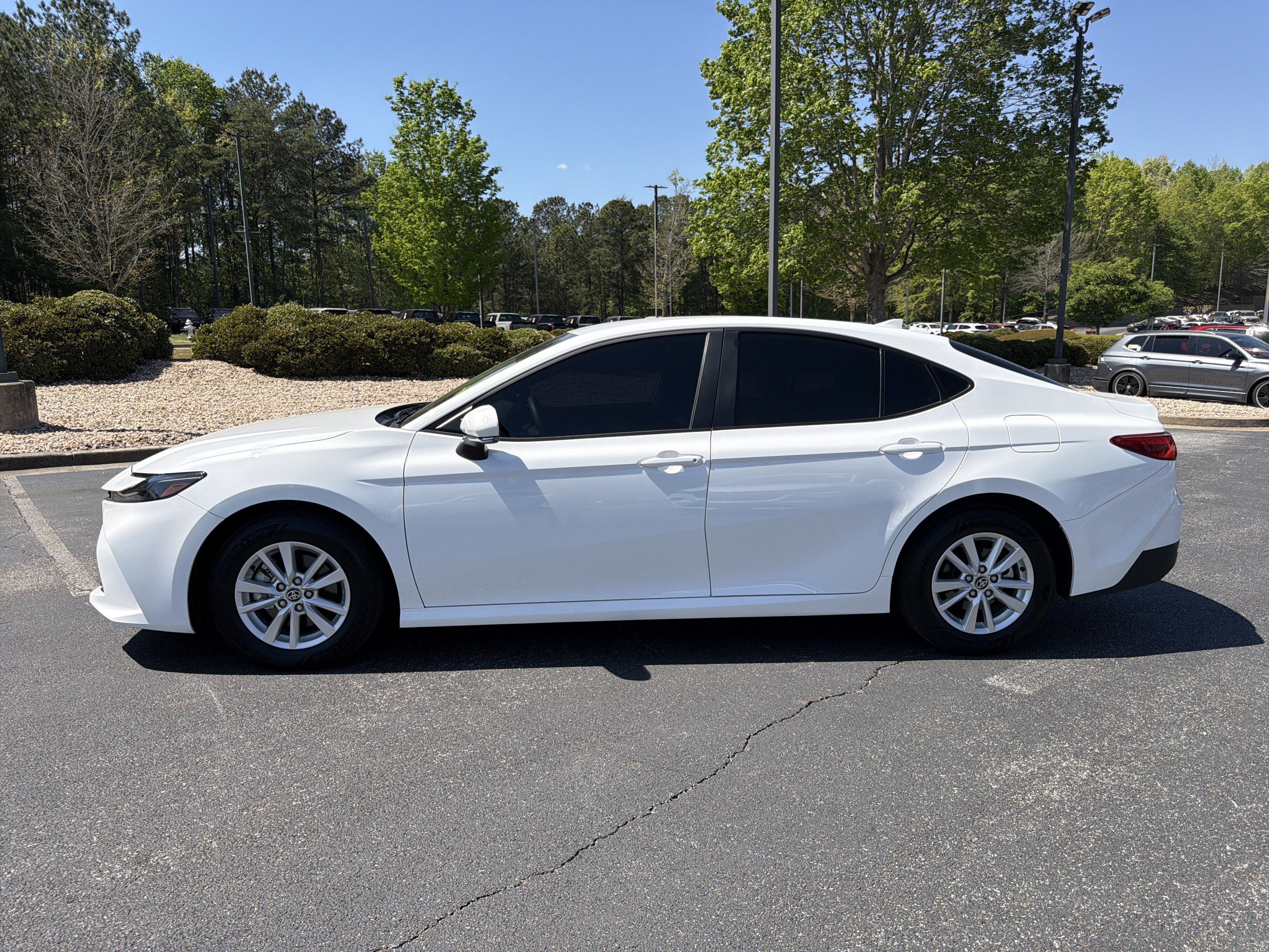 Used 2025 Toyota Camry LE FWD image 8