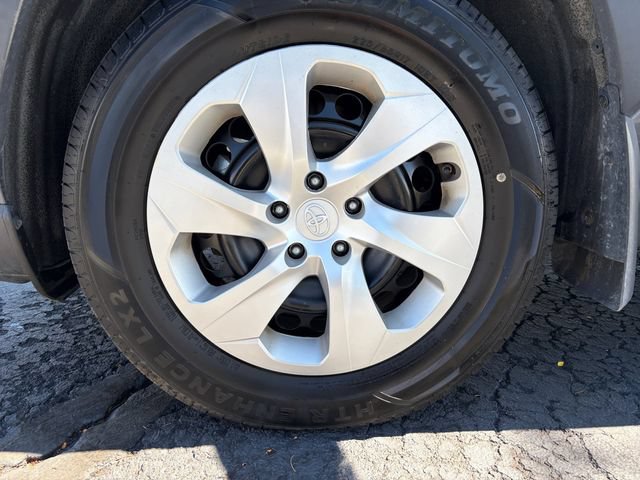 Certified 2023 Toyota RAV4 LE AWD/4WD image 25