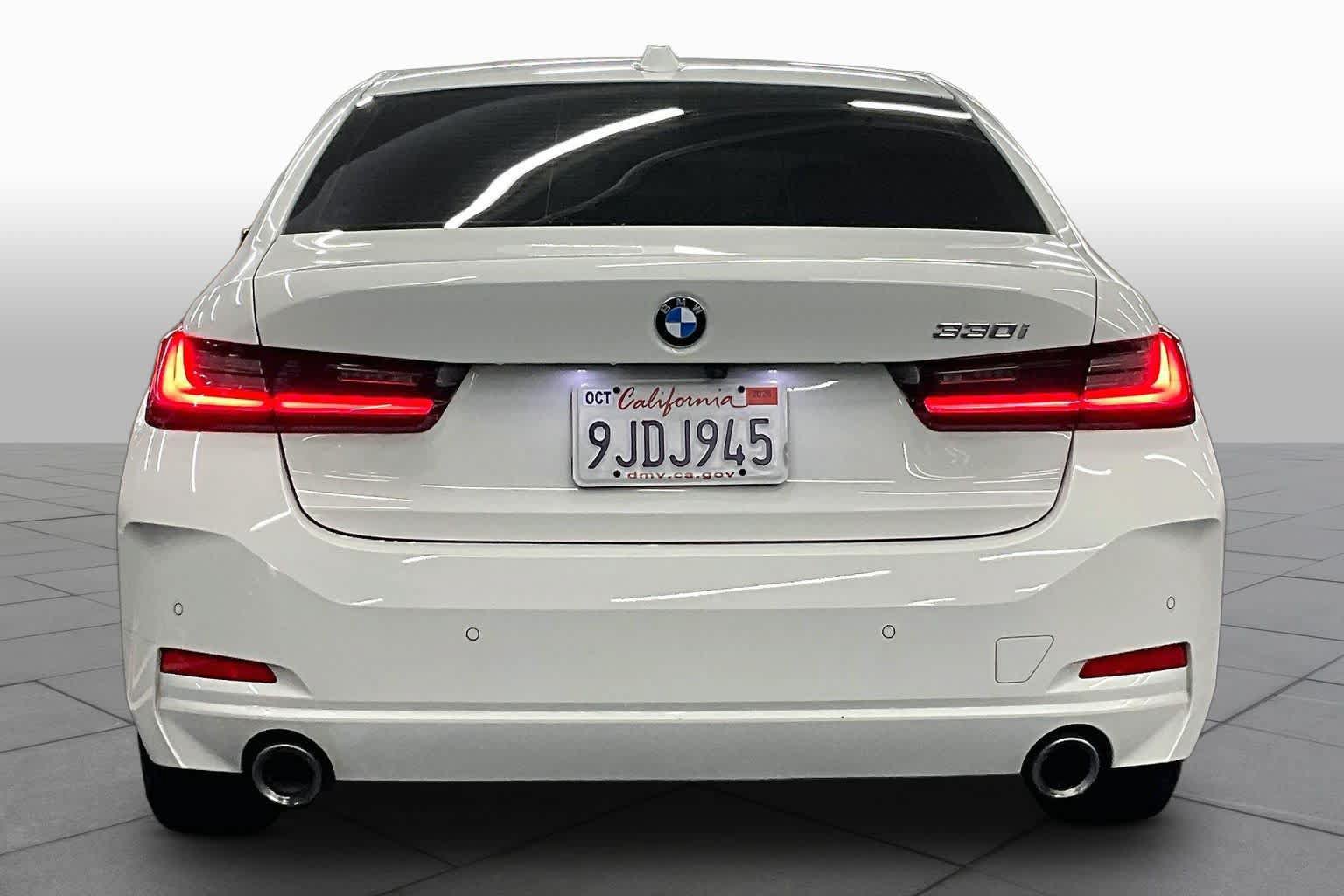 Used 2024 BMW 330i Sedan w/ Convenience Package RWD image 4