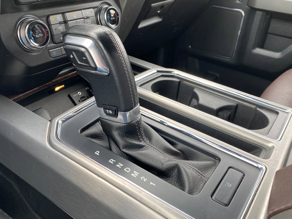 Used 2015 Ford F150 Platinum w/ Technology Package image 31