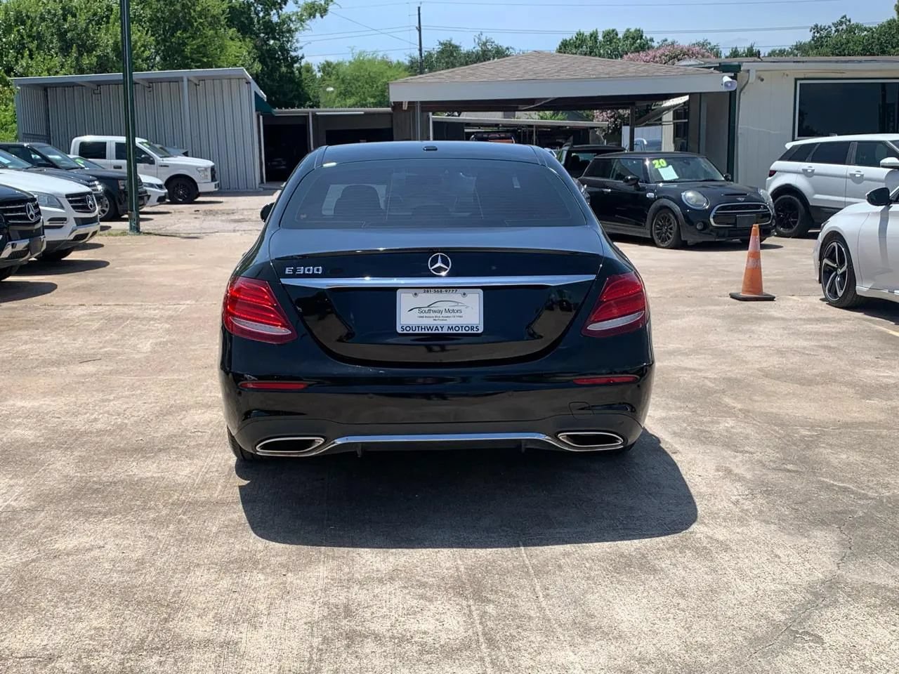 Used 2017 Mercedes-Benz E 300 image 6
