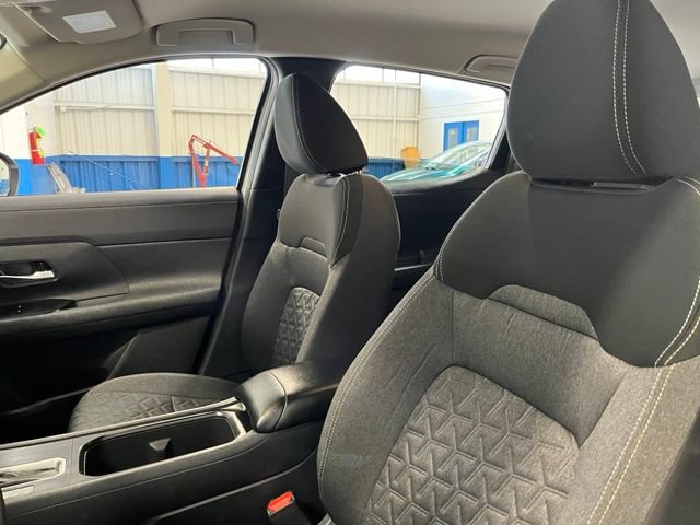 Used 2025 Nissan Kicks SV FWD image 23