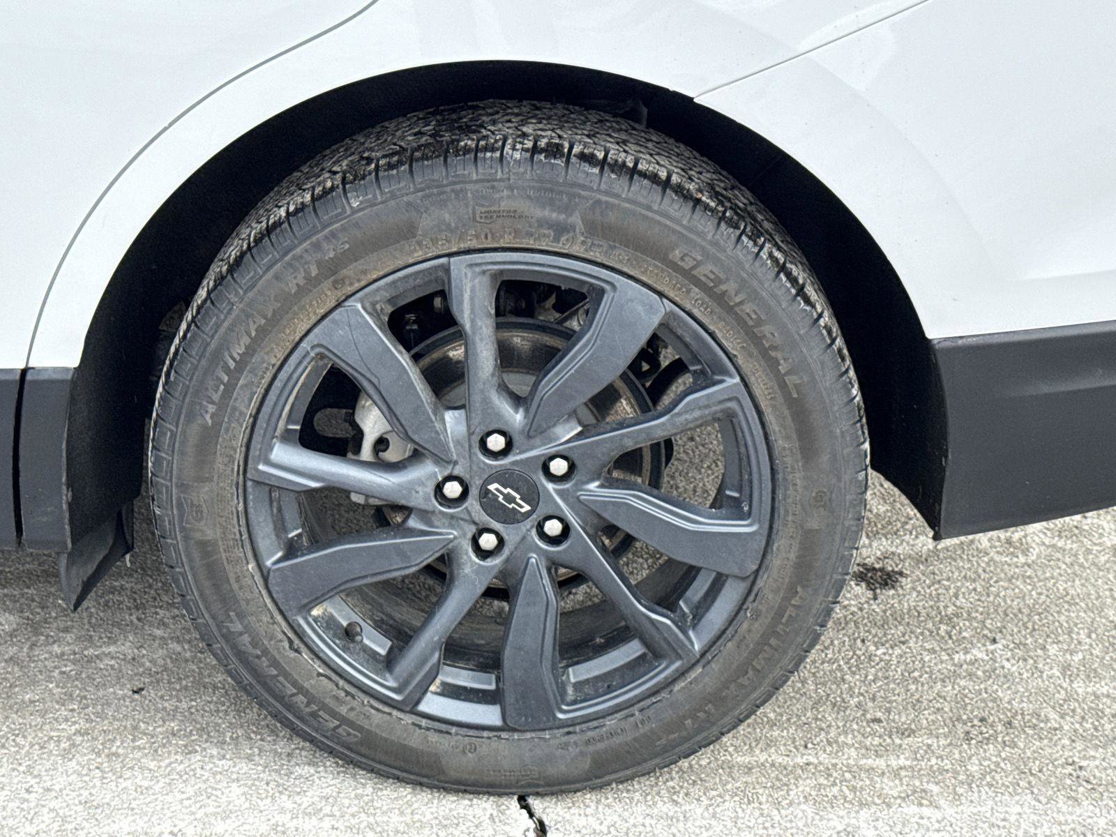 Used 2024 Chevrolet Equinox RS w/ LPO, Floor Liner Package image 10