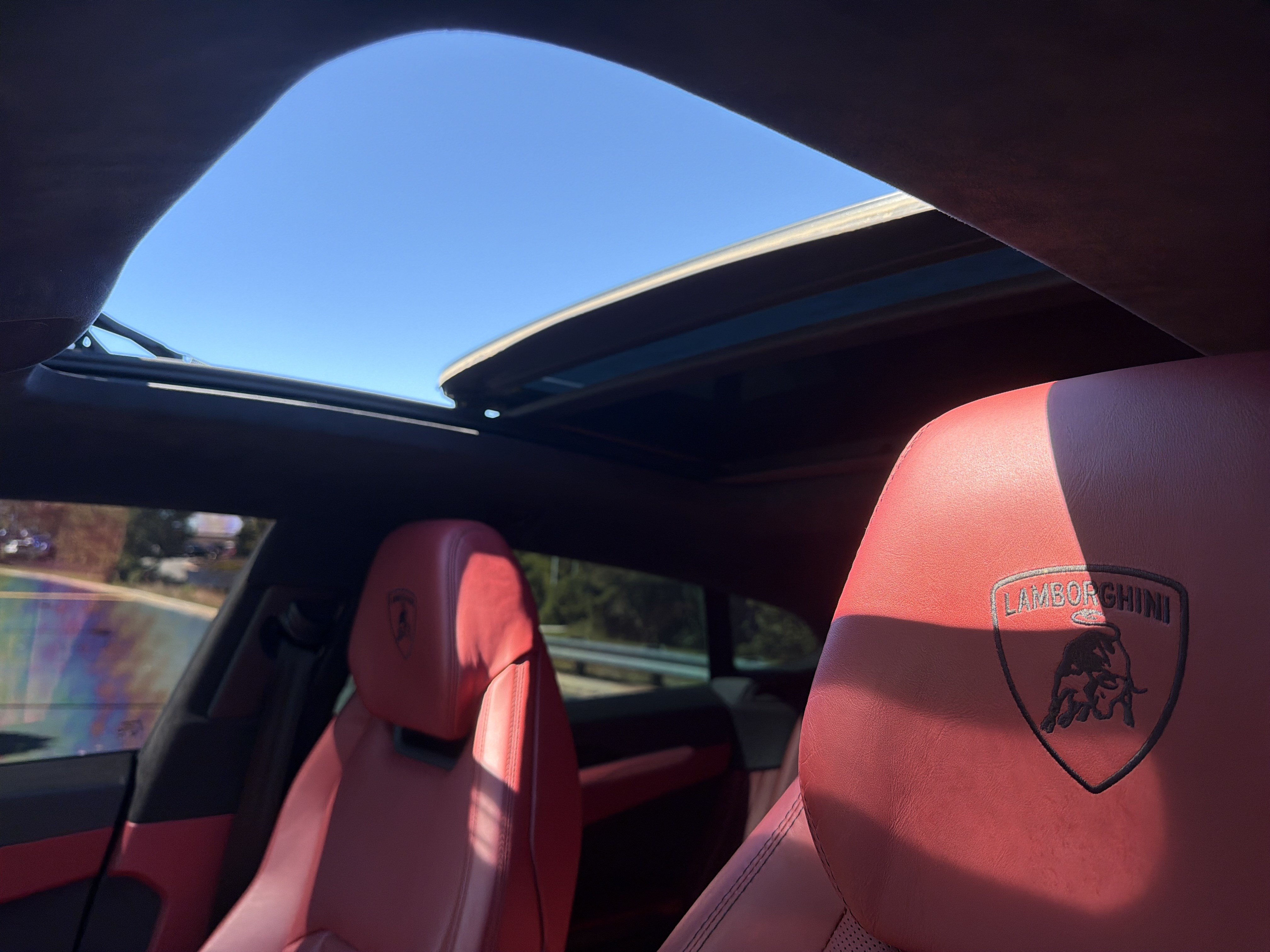 Used 2020 Lamborghini Urus AWD/4WD image 8